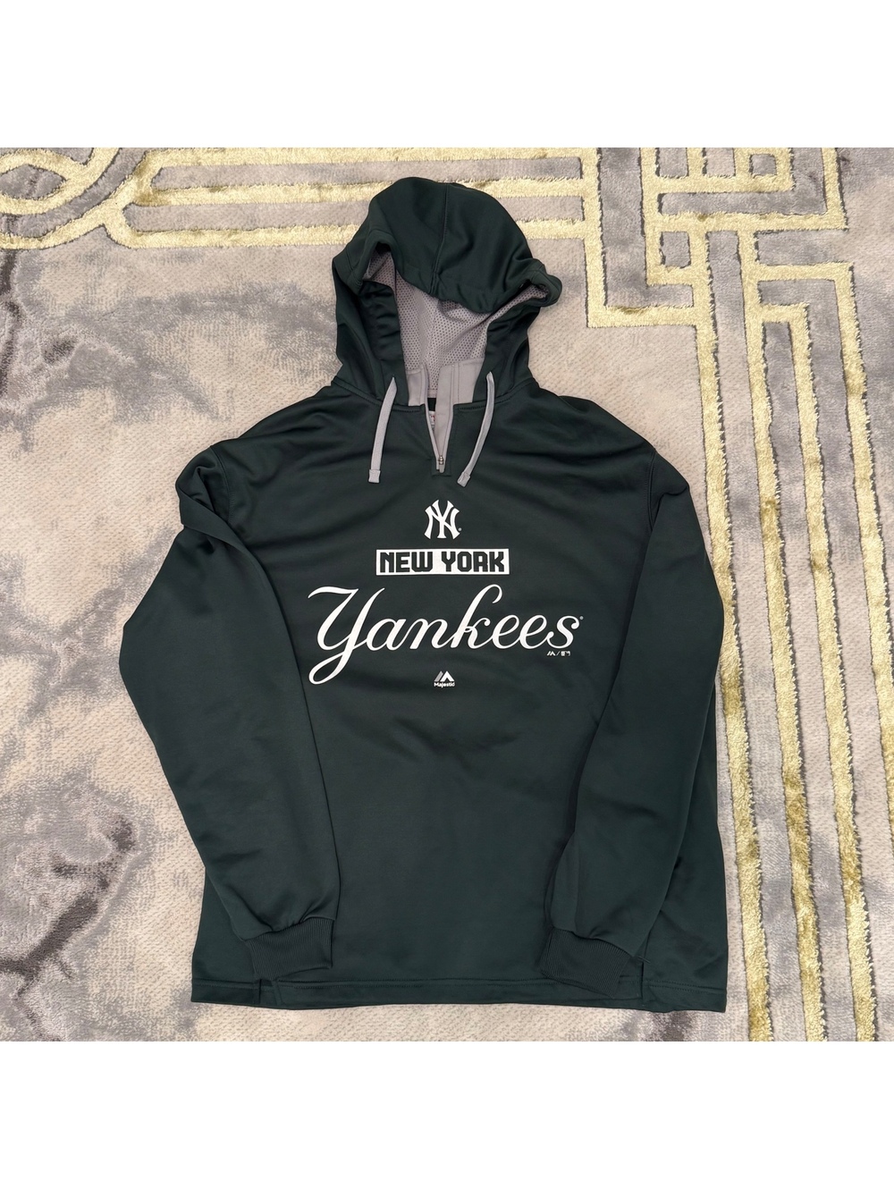 Majestic New York Yankees Hoodie Sweatshirt XL